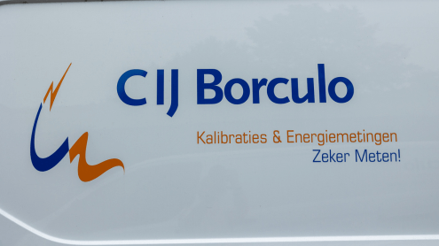 close-up foto van het CIJ Borculo logo - 495x278px